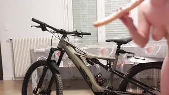 JOI Faucettes fait une rando VTT vous la BAISEZ et lENCULEZ comme une PUTE en KINKY TALK 