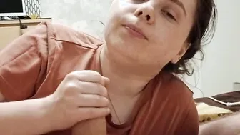 Beauty cougar blown a incredible penis