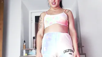 Pissing Desperation Close-Up Cameltoe