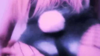 Bunny ride a penis