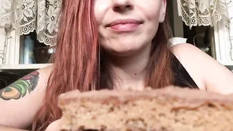 Cum Cake - Caden Jerks Off onto a Slice and