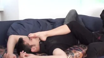 inhale my toes smell