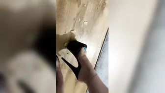 mom wants you to lick her toes