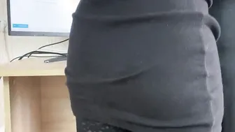 The secretary blows the bosss cock and he ejaculates on