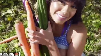Crazy Aryana Amatista Looks So Hottie Into Her Tight Butt