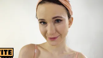 pov - Lusty fashion star Sweetie Plum needs 2 dicks