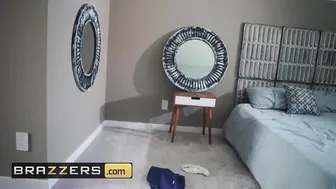Amazing Milf Alexis Fawx can make any penis cum -Brazzers