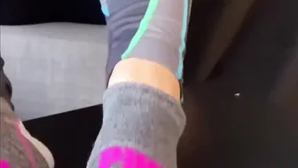 Rainbow porn video – BAE MOMMA SHOE AND SWEATY SOCK REMOVAL