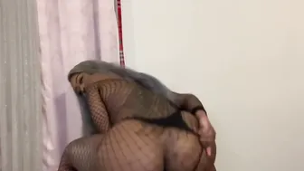Huge Ass women riding Vibrator ball into Butt