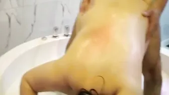 Rico fucks my wifey with the neighbors who just arrived into the neighborhood I end up in her