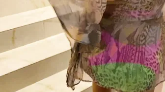 Thick booty as stranger chose my penis inside her twat instead of a banana