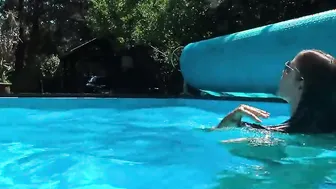 Hot MILF Cougar Angelina Fucks Her Pool Boy In The Water