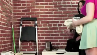Dyke Robot Siri Pornstar Fucks Dark Hair Cheyenne Jewel