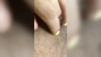 Clitoris rubbing makes me cum so rough