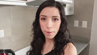 A mi vecina le encanta el cafe con leche