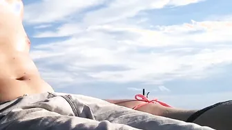 Blonde cunt with mouth offer head on the beach into front of