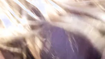 Geeky guy getting his tool blown by an enthousiastic blonde