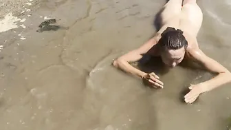 Goddess British sluts slim dips inside the Estuary Water