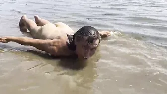 Goddess British sluts slim dips inside the Estuary Water