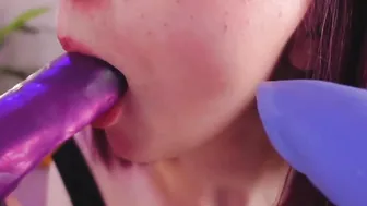 Women blowing 2 toys and sensually waving her huge booty