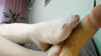 Soft toes job inside white tights