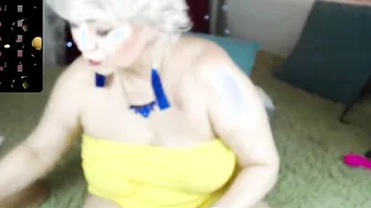 Anal games of a old Russian bitch into a homemade
