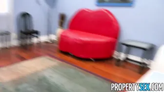 PropertySex Slick Real Estate Agent Convinces Home Owner To Put