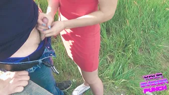 (ARCHIVED SEX TAPE) Public outside head and cum drink