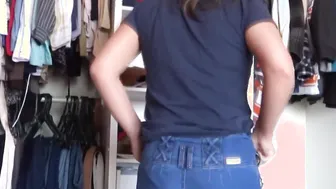 I am a 58-year-mature older woman who excites me showing off while they jerk off while watching me