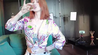 2 beauty girls inside 3 way oral sex
