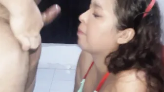 Having Fun with the semen before swallowing it. Oral Sex and jizzed inside the mouth of the venezuelan bimbo Deisyyeraldine. Very filthy