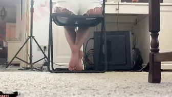 Asmr college girl shows legs and licks microphone