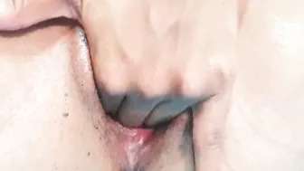 Cutie cunt with mouth shows close 1up of her soak snatch throbbing