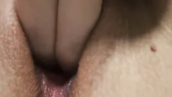 PERFECT CLOSE UP DRIPPING SNATCH - FINALLY PULSATING