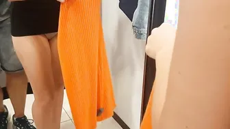 A Hot Stranger Asked Me to look at her into