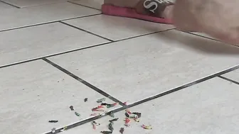 under my toes - point of view