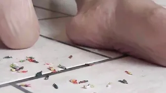 under my toes - point of view