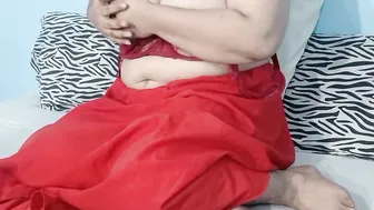 Paki Rani netu showing her huge jugs and huge butt