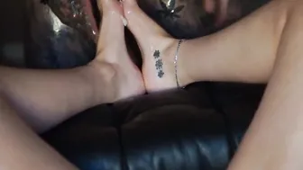 Point of view TOEJOB I fucked her oily fet while she makes