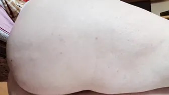 Odd Insertion porn video – This Italian milf masturbates her unshaved booty and cunt with a glycerin suppository