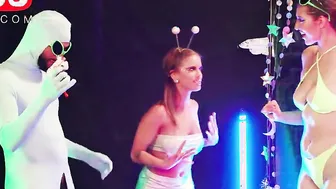 Jerks Off While Singing To 'Pussy Pop' By Jessica Rabbit And Bernie Sanders
