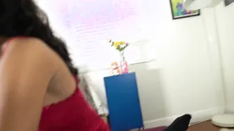 Beauty Sexsual 18 Offer Hand Job Even If She Doesnt Want to - Maya Farrell -