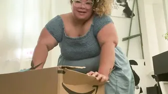 Unboxing Male Torso and showing you how I use it