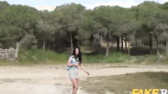 British Tourist Sucks Cop Outdoors To Gotten Out Of Trouble