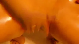I play with my oiled body :)