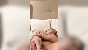 Groaning cougar squirts huge from sex toy