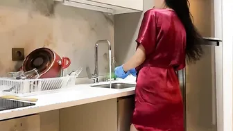 Banged a Beauty neighbors into the kitchen