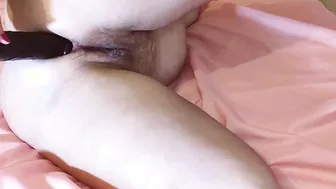 Creamy anal orgasm with gigantic toy