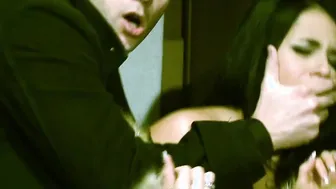 Anal quicky into the streets of Paris