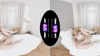 Brush porn video – Make-up brush or a real dick?